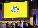 Rund 500 Aktionäre besuchten die HELLA Hauptversammlung 2016 und informierten sich über das Unternehmen. 