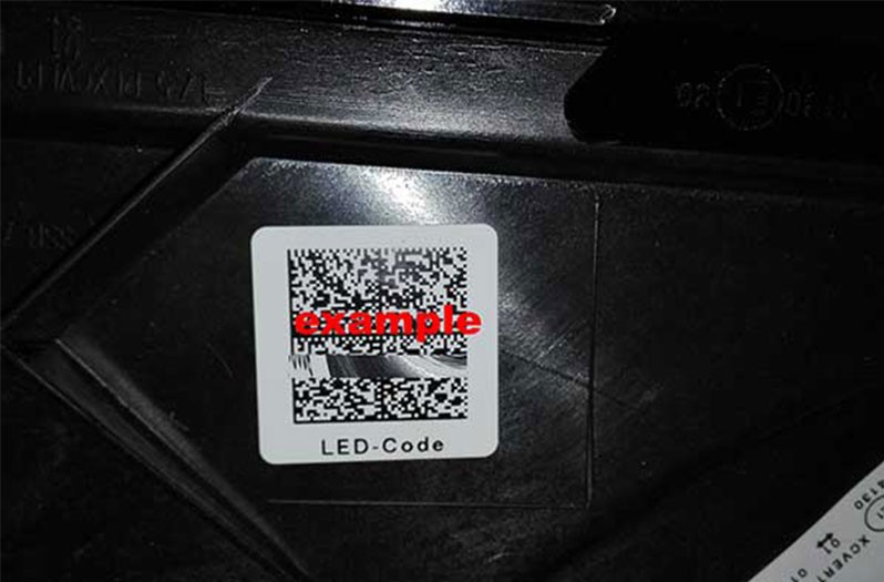 W212 LED-Code „aufbereiten“ LED-Code „Wasserzeichen/ mittig“