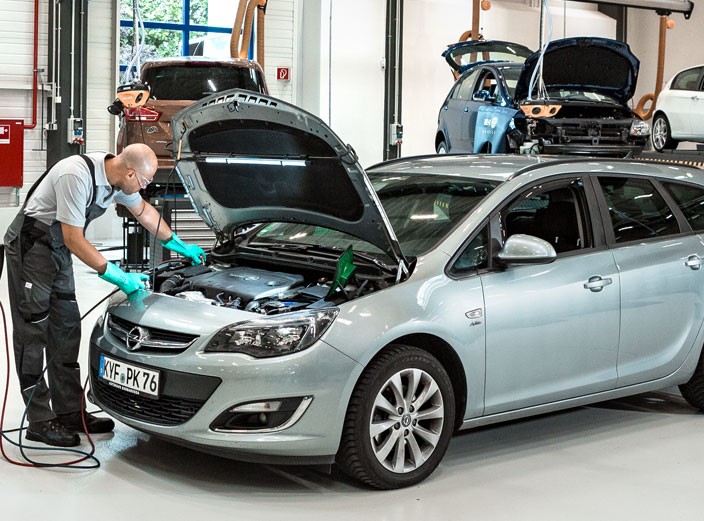 Automotive air-conditioning system - function, testing, repairs