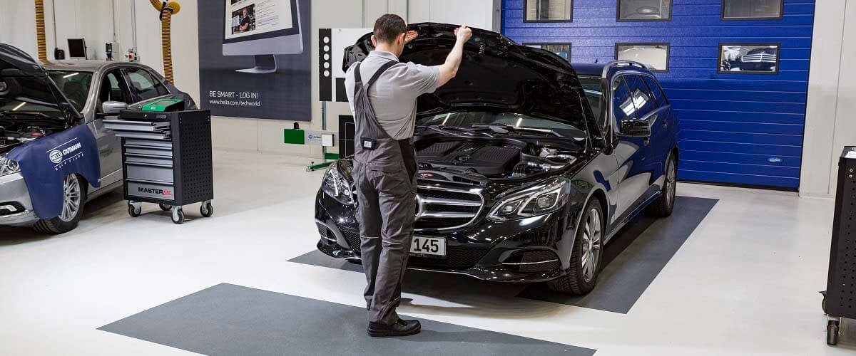 Lamp setting on the Mercedes E-Class