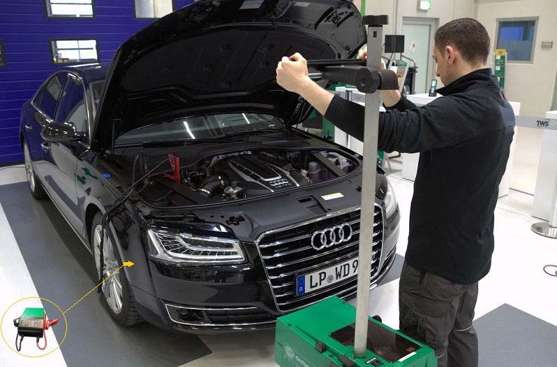 Lamp setting on an Audi A8 4.0i TFSI Quattro: Alignment of the SEG V