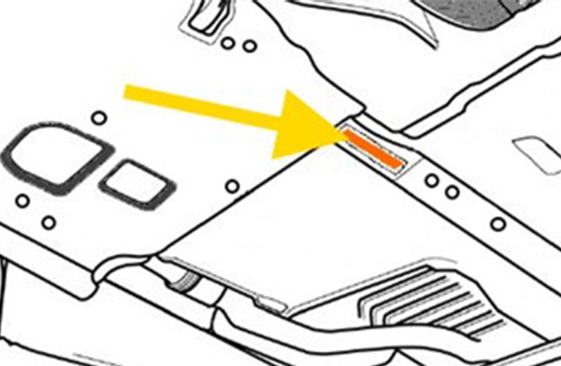 Remedy: Thoroughly clean the area marked in the picture and fit the foam pad OE No. 16111181918 according to the vehicle manufacturer's instructions.