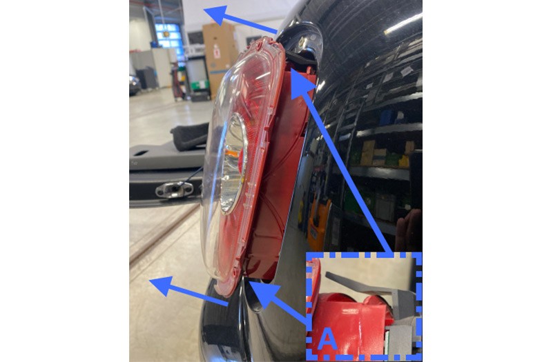 Rear lamp removal