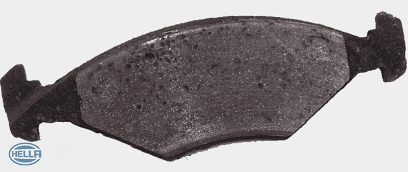 Failure modes of brake pads: Grooves in the friction lining