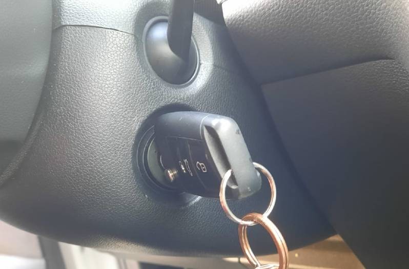 Ignition switch with key inserted VW Golf 7